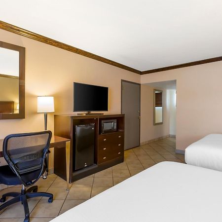 Best Western Plus Raton Hotel Экстерьер фото