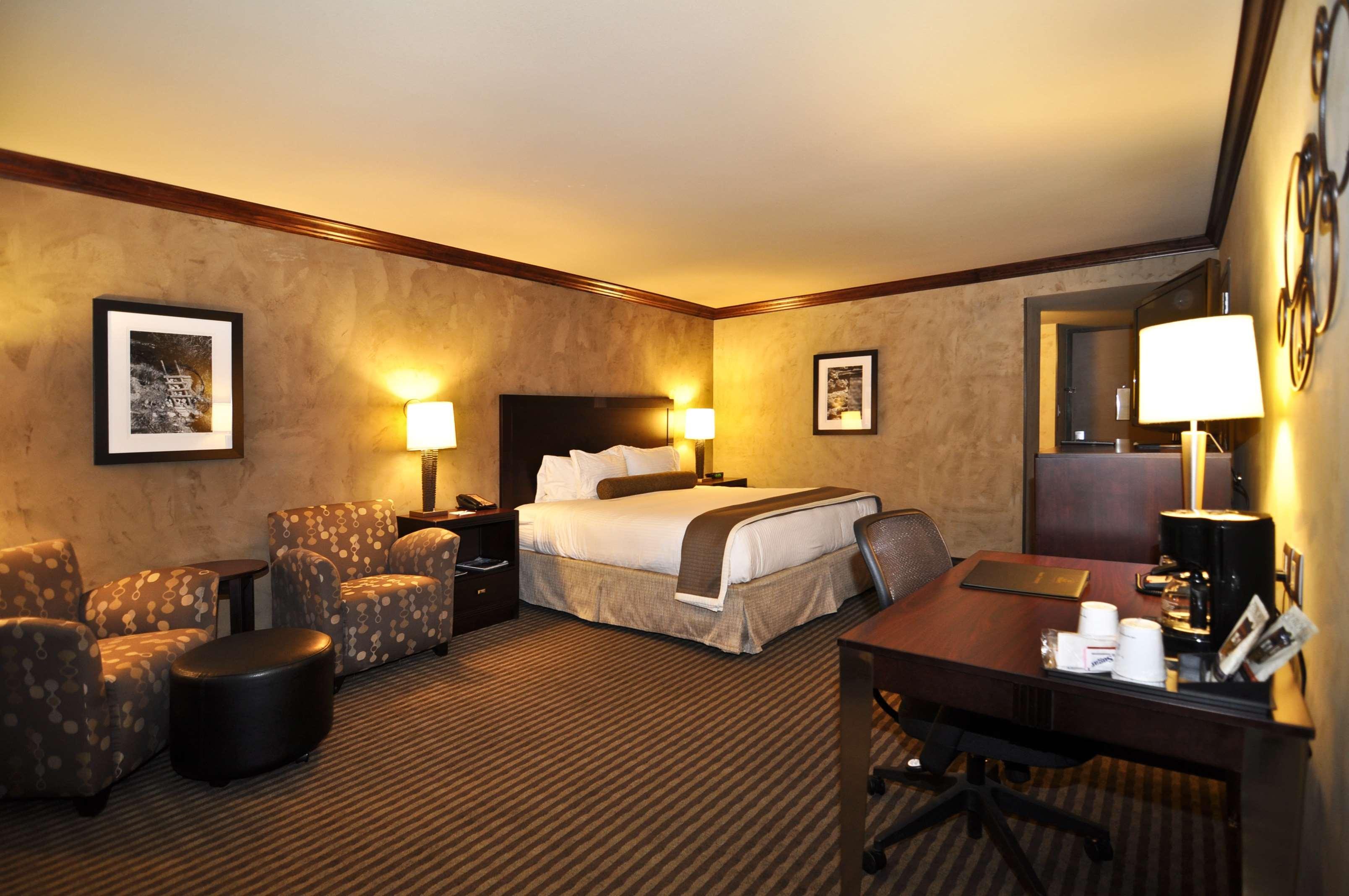 Best Western Plus Raton Hotel Экстерьер фото