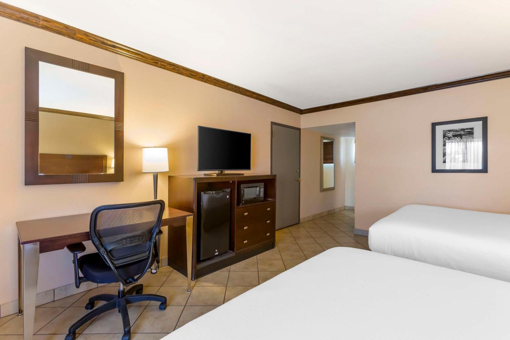 Best Western Plus Raton Hotel Экстерьер фото