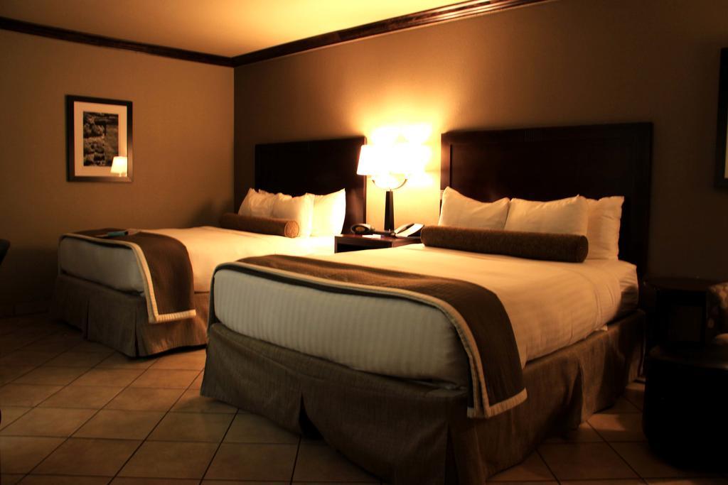 Best Western Plus Raton Hotel Экстерьер фото